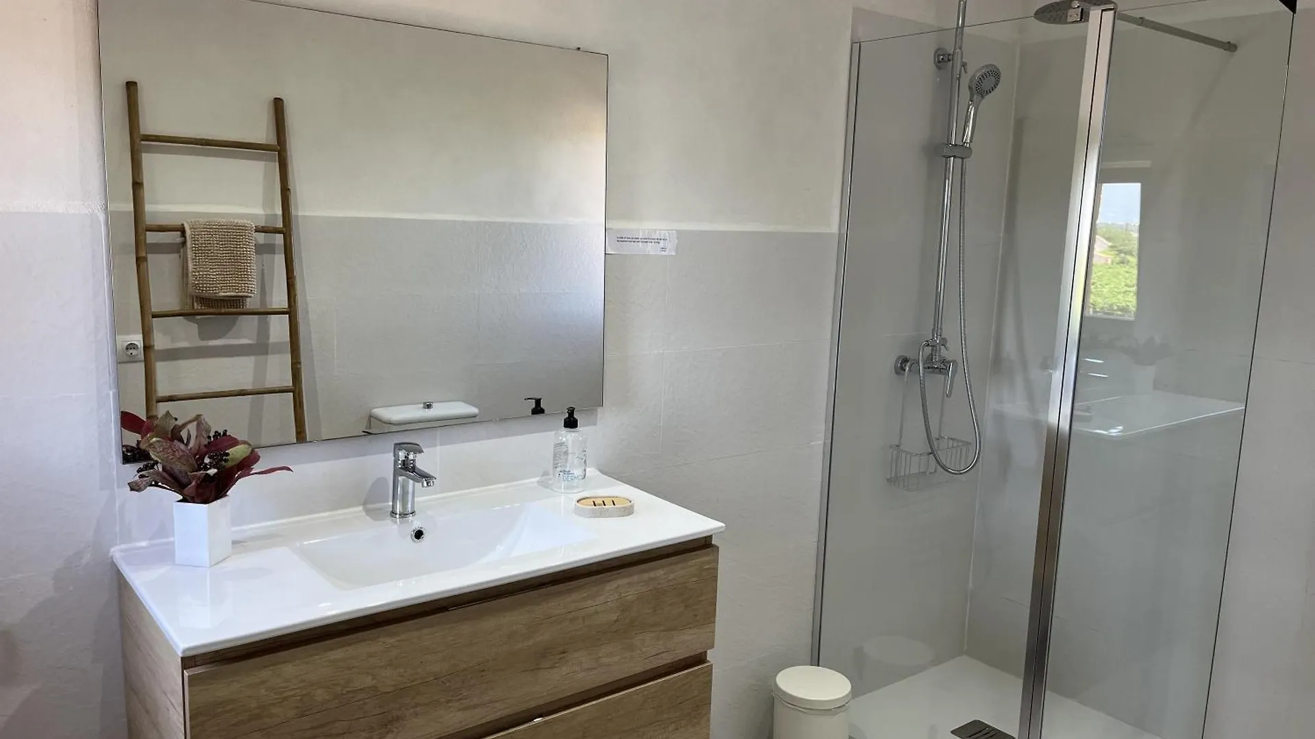 Vinyes Can Grau Sencelles Villa
