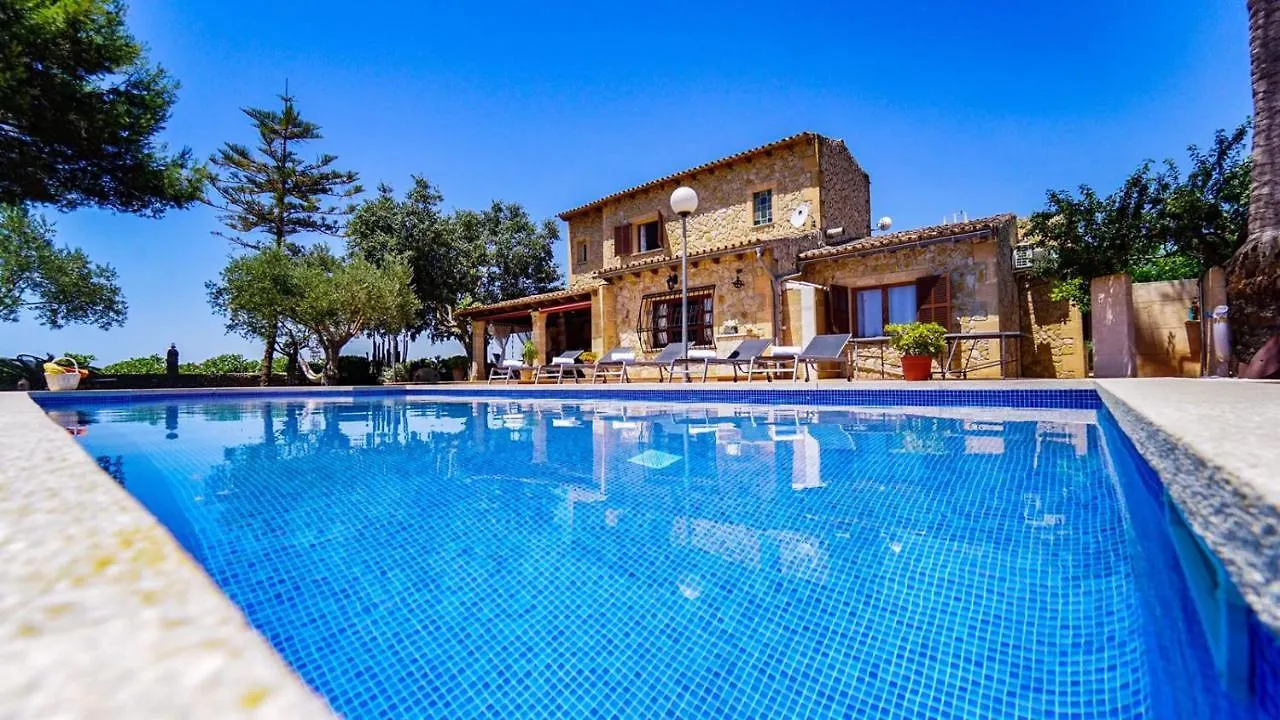 Vinyes Can Grau Sencelles Villa